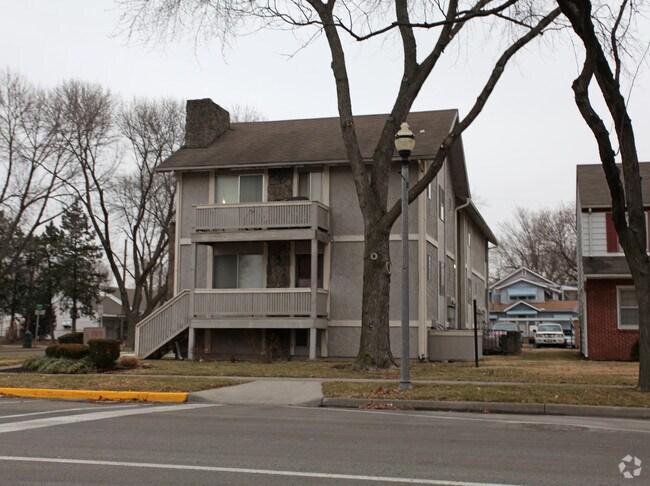 Building Photo - Studio Nine Apartments