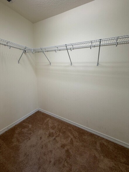 Building Photo - 475 Merry Brook Cir