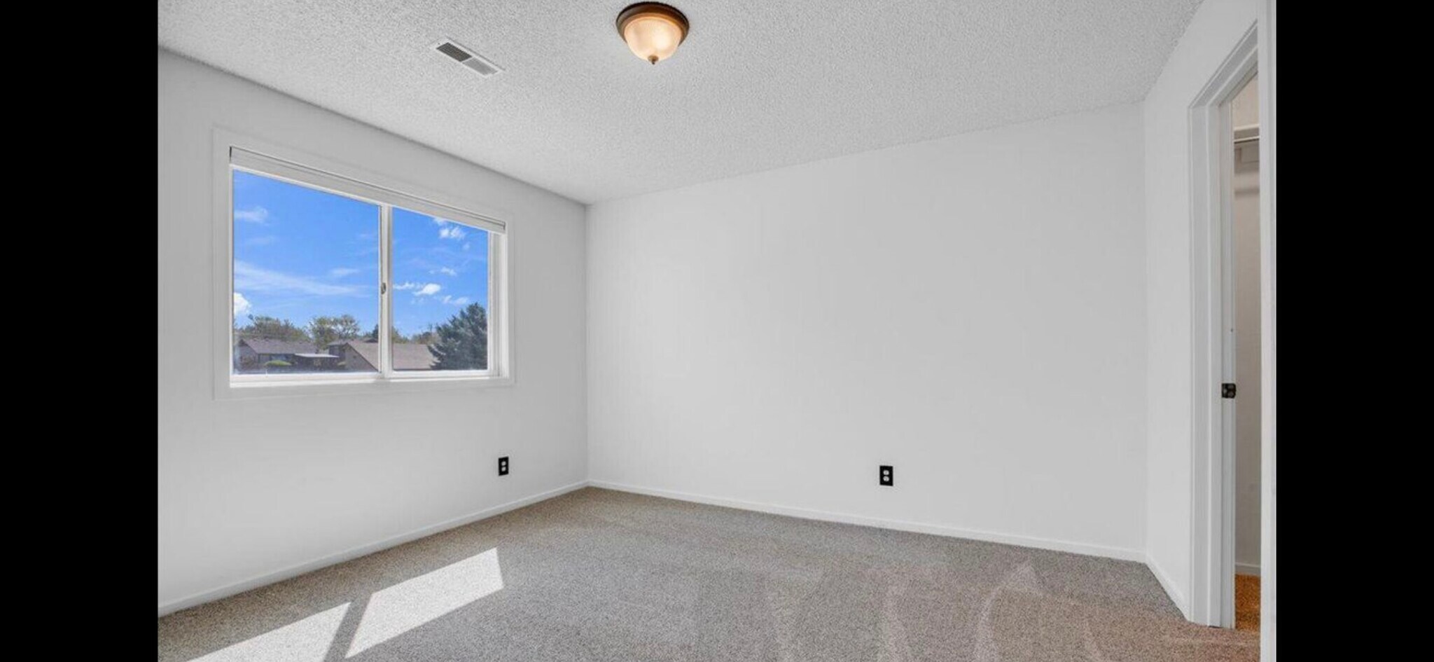 Building Photo - 50 19th Ave