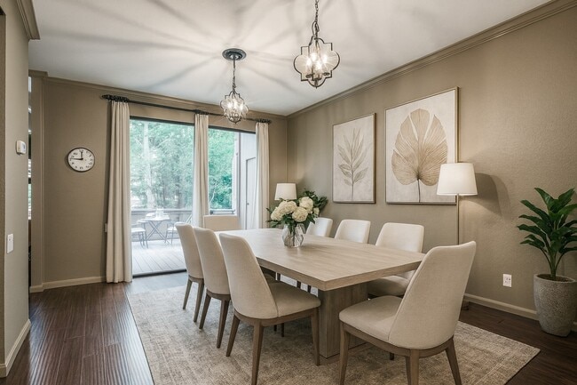 Building Photo - 246 Litchfield Ln