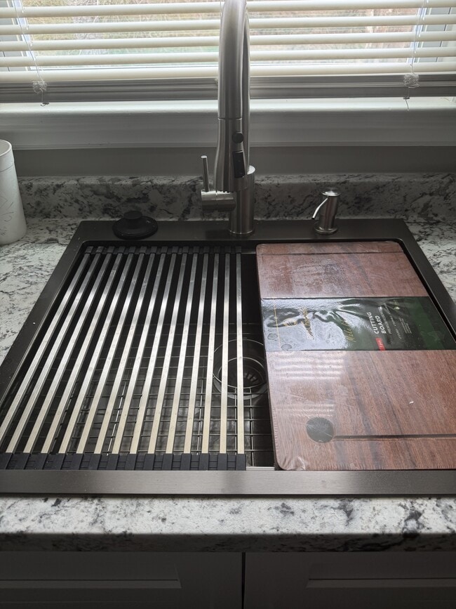 Building Photo - 524 Newcastle Rd