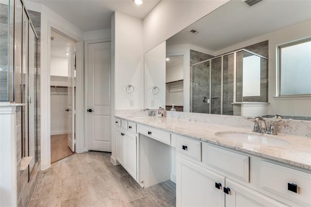 Building Photo - 2625 Toledo Dr