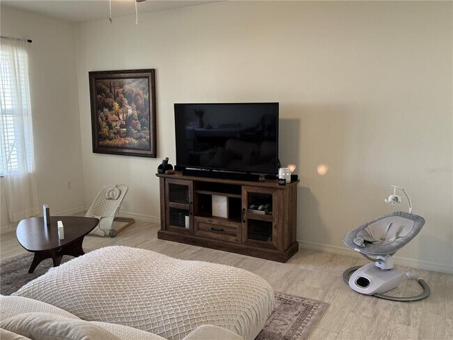 Building Photo - 324 Sofia Ln