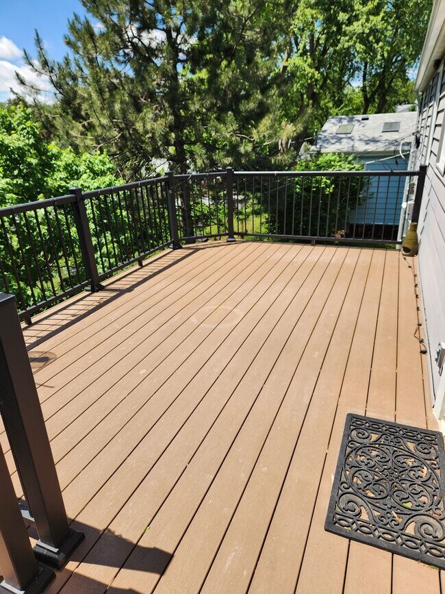 Building Photo - 5901 Charles St