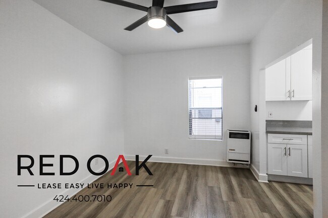 Building Photo - 290 Loma Dr