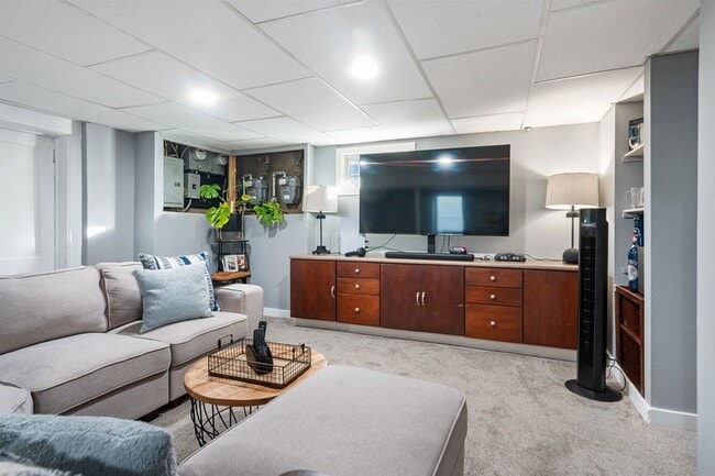 Building Photo - 1041 Stonewall Ln