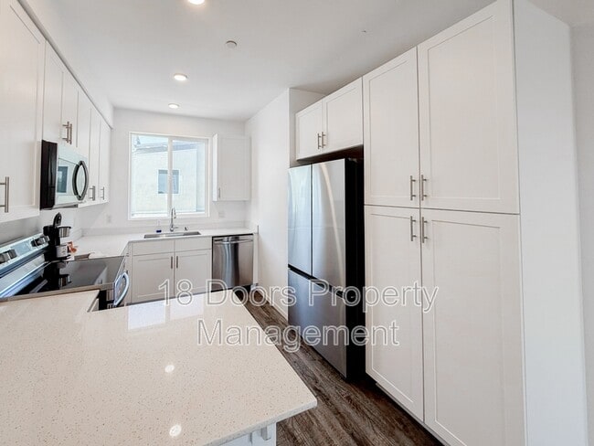 Building Photo - 1038 Cooper Pl