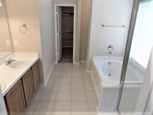 Building Photo - 651 Cypresswood Trce