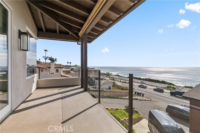 Building Photo - 1371 San Elijo Ave