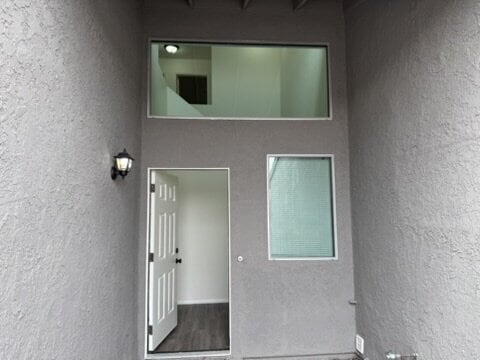 Building Photo - 3 bed 2 bath with garage $1,350 Rent