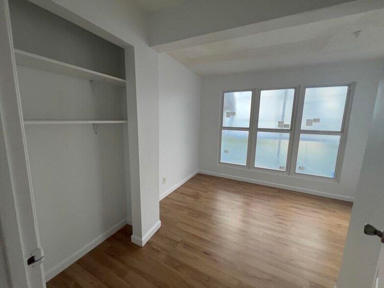 Building Photo - 2319 N Congress Ave