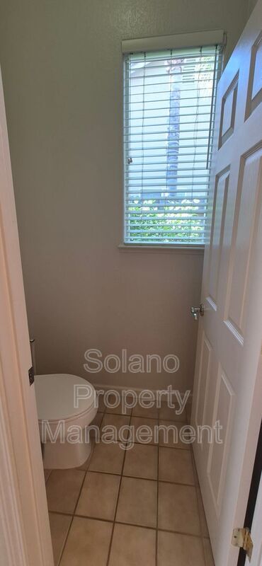 Building Photo - 1085 Crystal Springs Dr