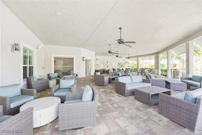 Building Photo - 28044 Sanibel Sands St