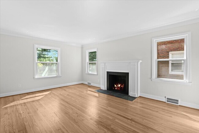 Building Photo - Modern Living in a Classic Detroit Neighborhood