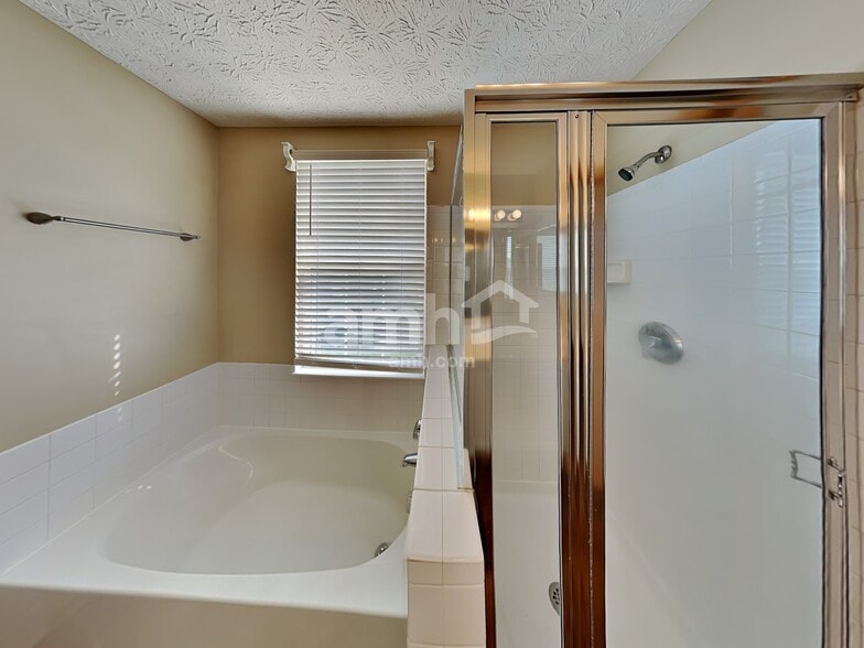 Building Photo - 2236 Dates St