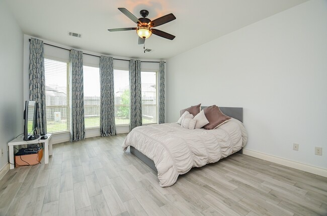 Building Photo - 3707 Brampton Island Dr