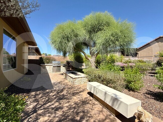 Building Photo - 12728 W Desert Vista Trail