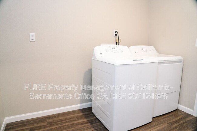 Building Photo - 5588 Celebration St