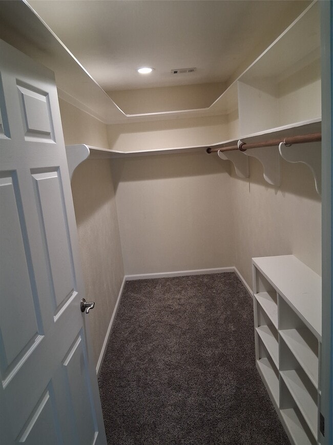 Building Photo - 17010 Poplar Hill St