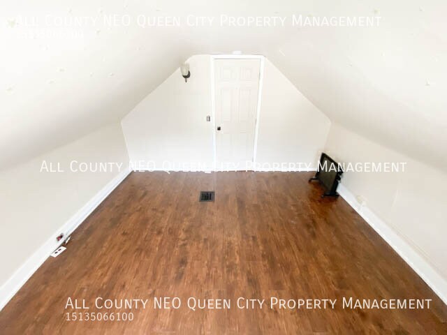 Building Photo - 2348 Highland Ave
