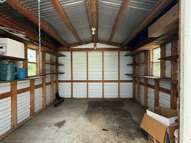 Building Photo - "Charming 1-Bed Oasis in Warm Mineral Springs - Cozy Living with 909 Sq Ft of Comfort!"