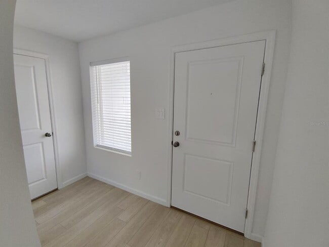 Building Photo - 5542 Pimenta Ct
