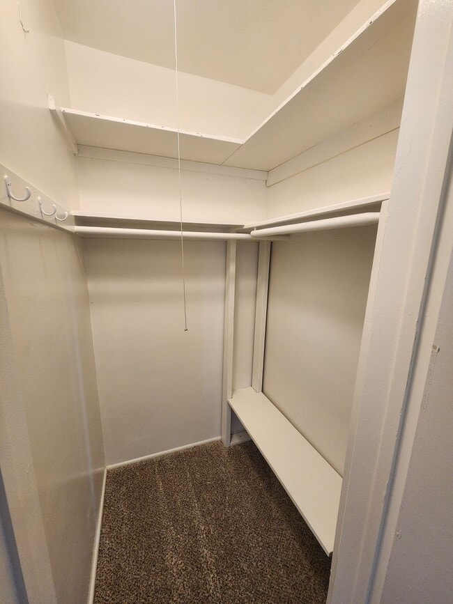 Building Photo - Beautiful 3B/1.5Bath Home in Gardena: $3,8...