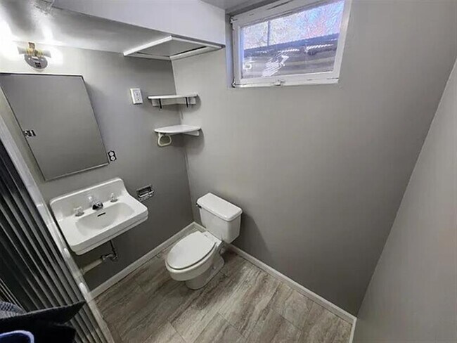 Building Photo - Circle Dr,Smart Home##