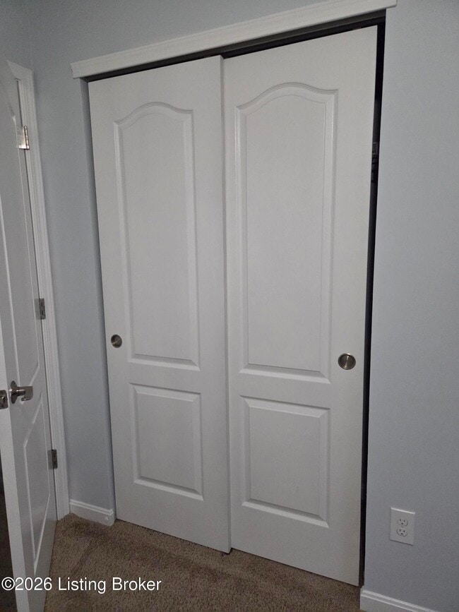 Building Photo - 272 St Regis Dr