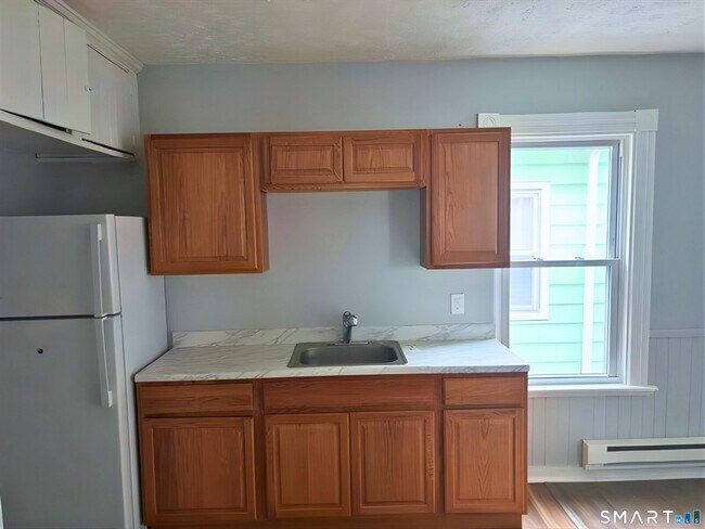 Building Photo - 186 Farren Ave