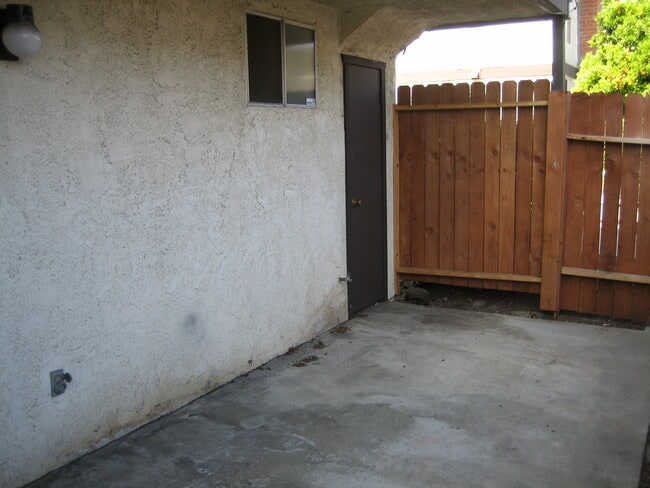 Building Photo - 17610 Cameron Lane