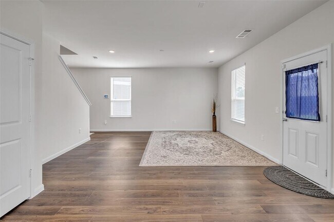 Building Photo - 11722 Braemar Village Dr