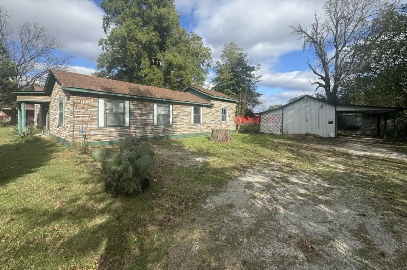 Building Photo - 206 Chance St