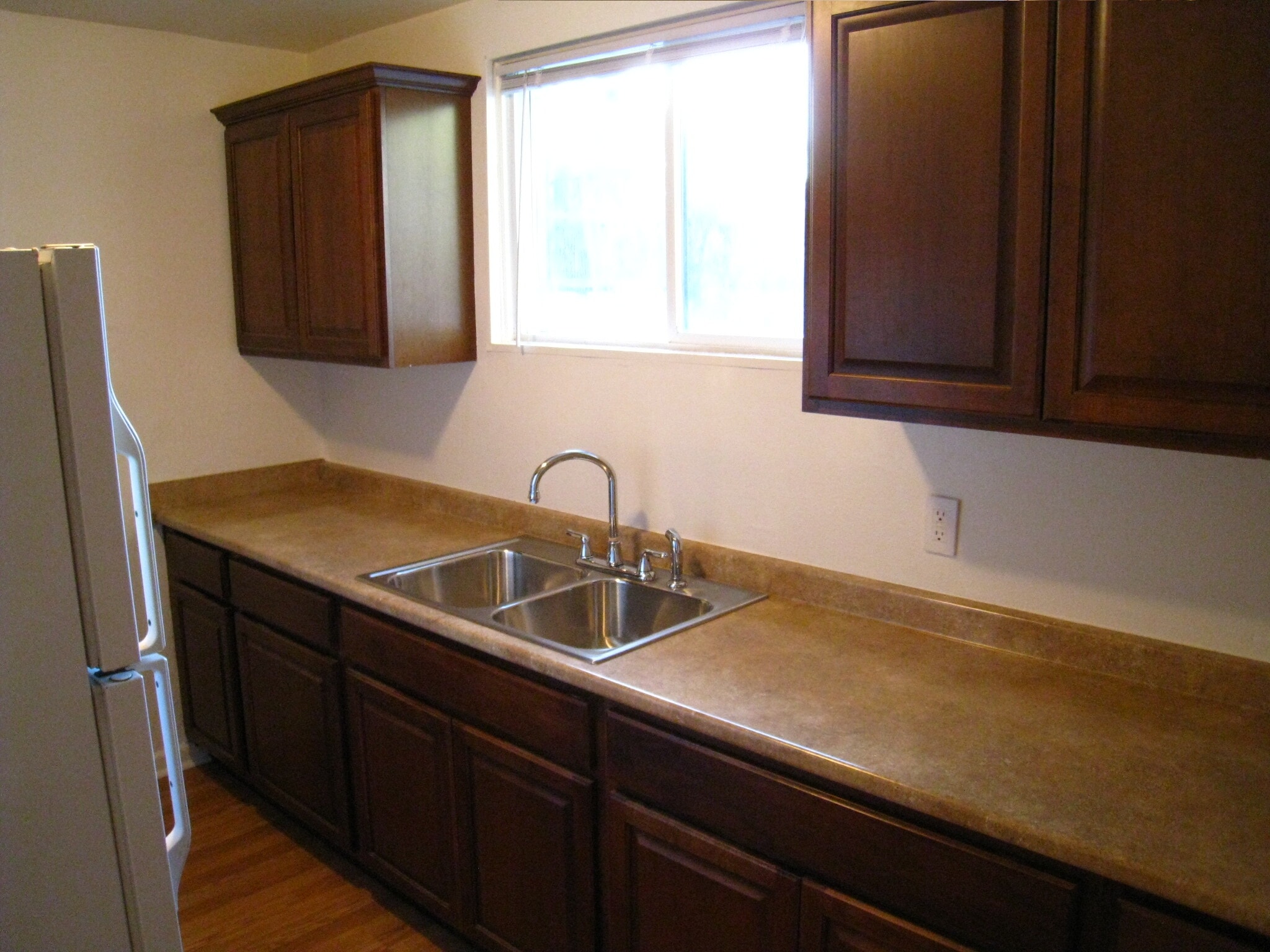 Building Photo - 8208 N Edison St