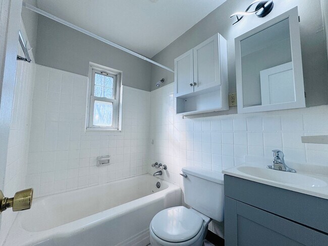 Building Photo - Beautiful Three Bedroom with Basement and Garage