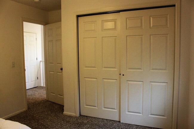 Building Photo - 10757 Deer Meadow Cir