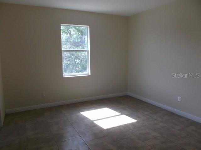 Building Photo - 497 MacArthur Dr