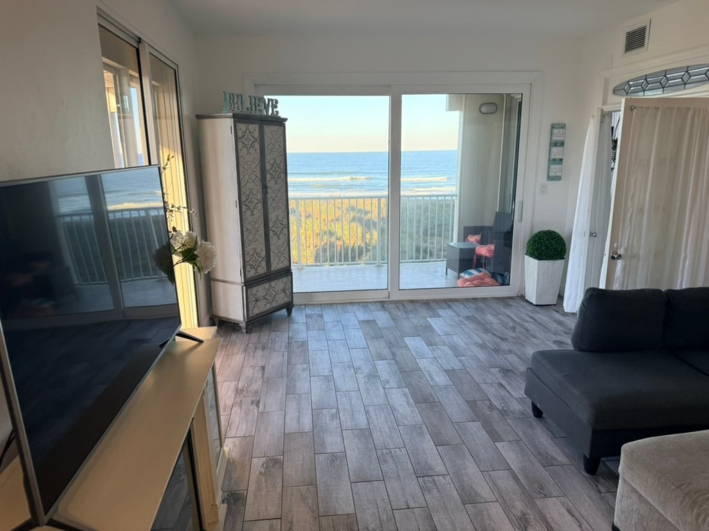 Living room 2 - 104 Surfview Dr