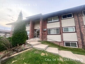 Building Photo - Lower 1 Bedroom Apartment @ Creekside Apar...