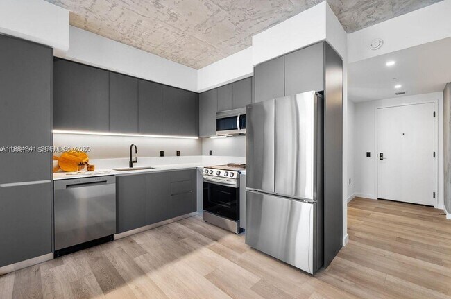 Building Photo - 307 SW 5th St