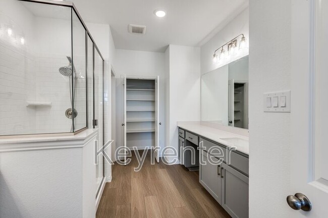Building Photo - 2308 Bulin Dr