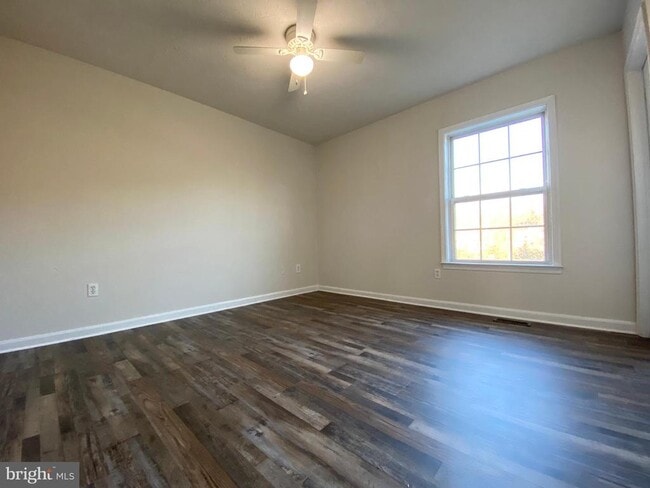 Building Photo - 9609 Coventry Creek Dr