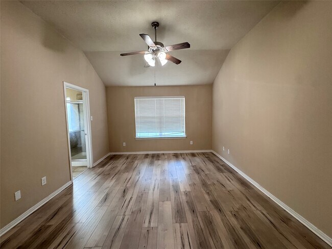 Building Photo - 25210 Ginger Ranch Dr