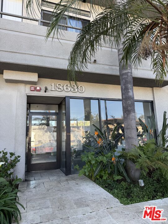 Building Photo - 18630 Burbank Blvd