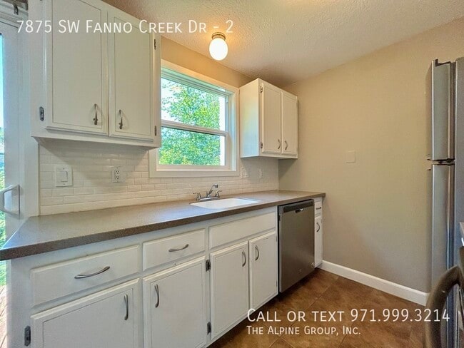 Building Photo - 7875 SW Fanno Creek Dr