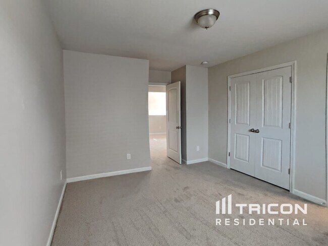 Building Photo - 136 Yadkin St