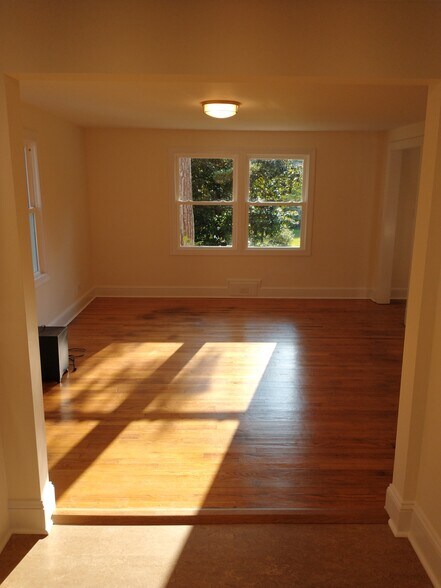 Building Photo - 1385 Overlook Dr