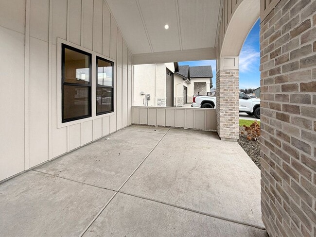 Building Photo - New Construction 4-Bedroom Home in Eagle’s Centerra Community Near Downtown, Trails & Shopping wi...