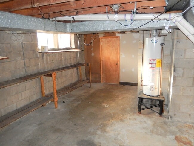 Building Photo - 106 Byron Pl
