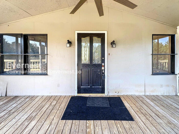 Building Photo - 141 Gordon Dr
